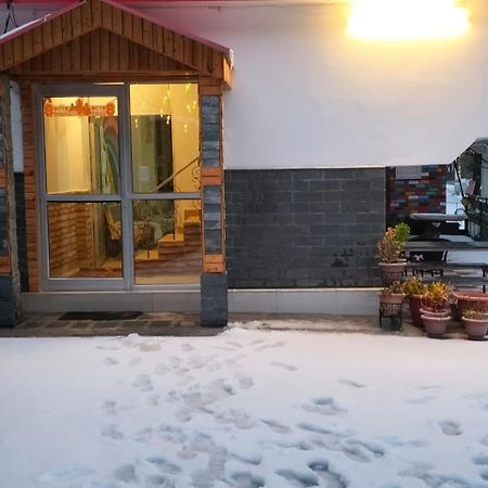 Aman Inn Dharamshala Ngoại thất bức ảnh