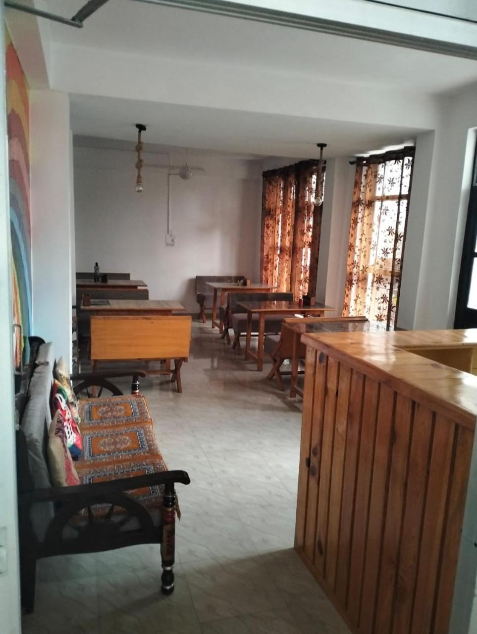 Aman Inn Dharamshala Ngoại thất bức ảnh