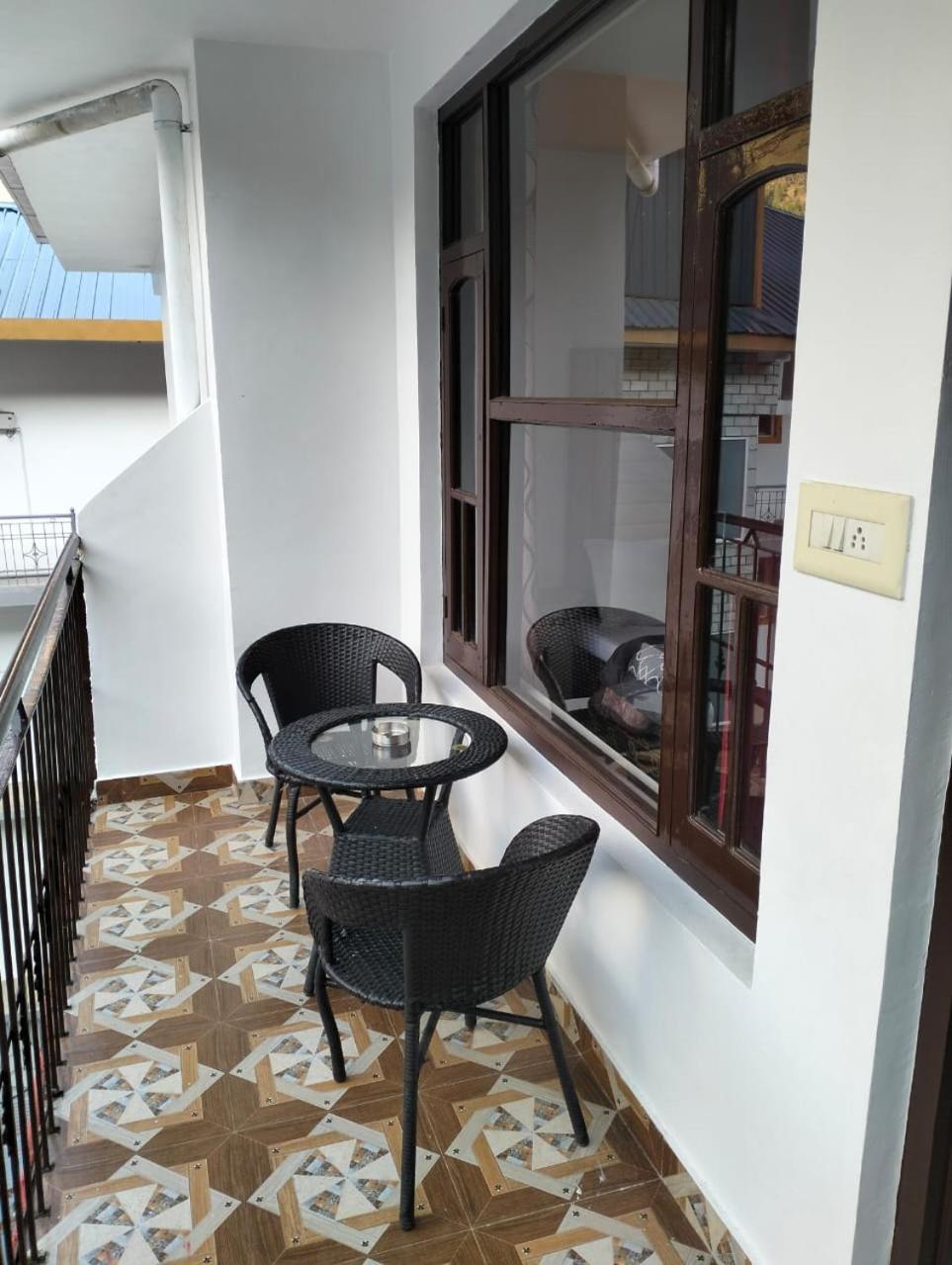 Aman Inn Dharamshala Ngoại thất bức ảnh