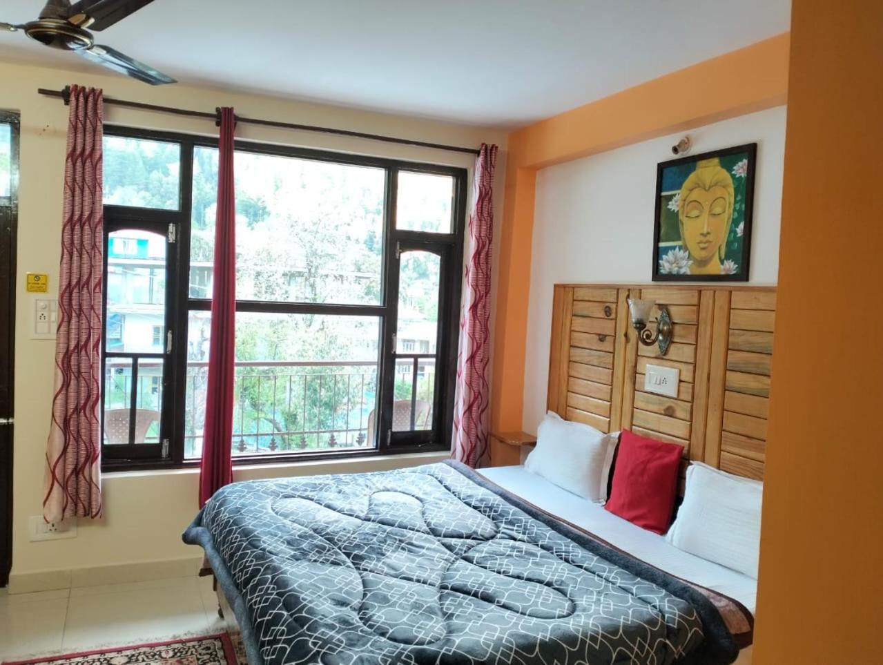 Aman Inn Dharamshala Ngoại thất bức ảnh