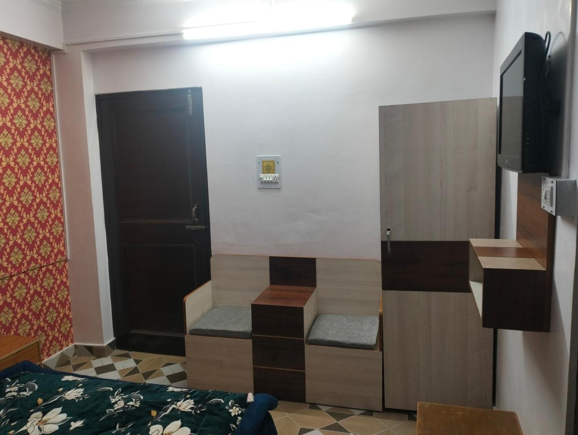 Aman Inn Dharamshala Phòng bức ảnh