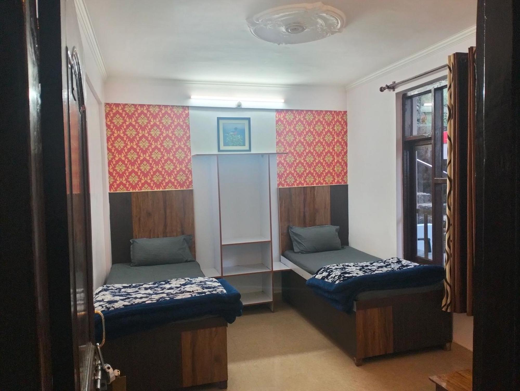 Aman Inn Dharamshala Ngoại thất bức ảnh